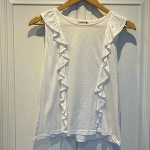 Sundry. Cute, White Ruffle Top. Excellent condition. No stains